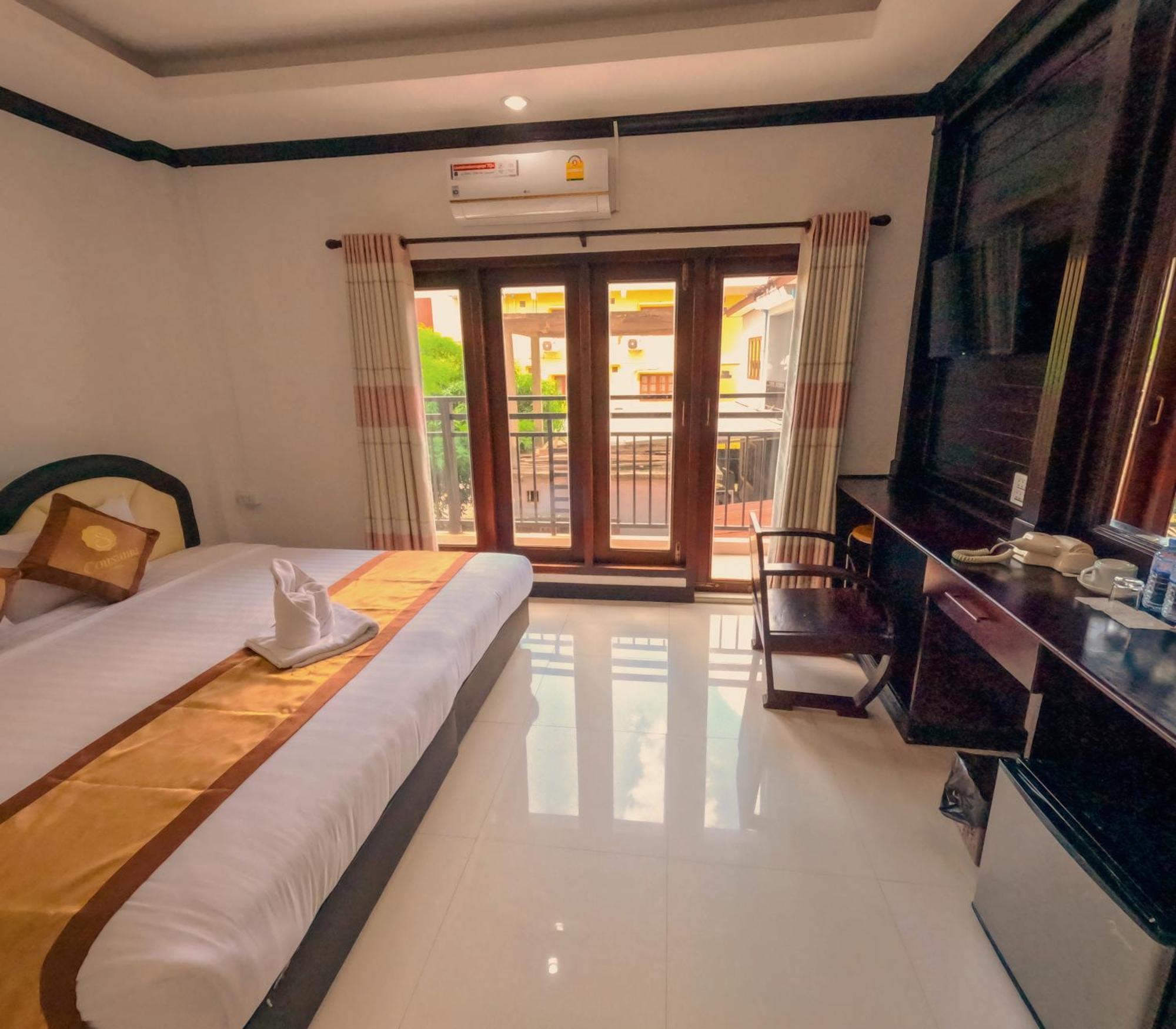 Vang Vieng Consiana Hotel Exterior foto