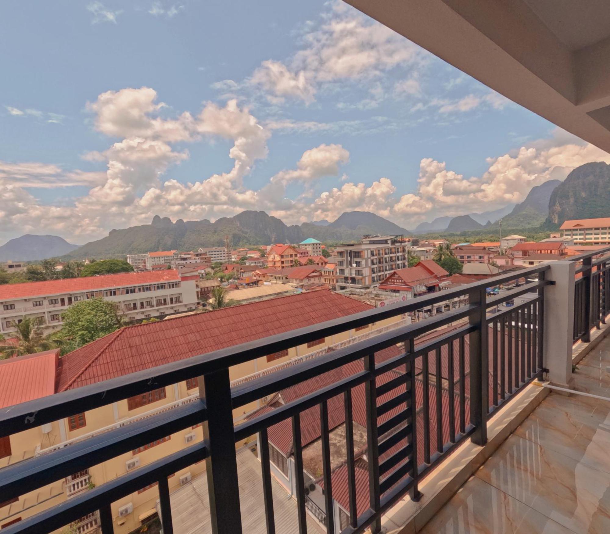 Vang Vieng Consiana Hotel Exterior foto