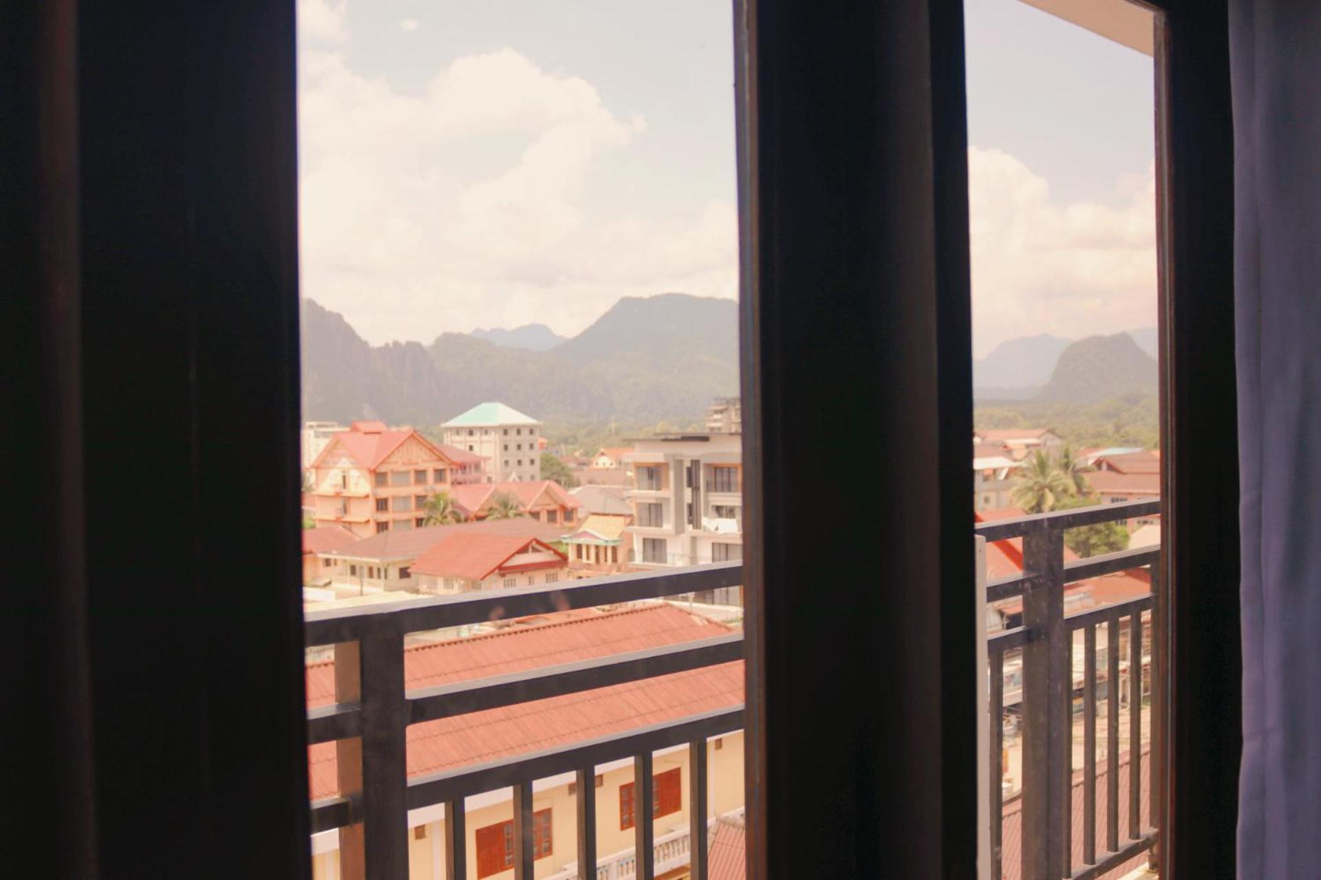 Vang Vieng Consiana Hotel Exterior foto